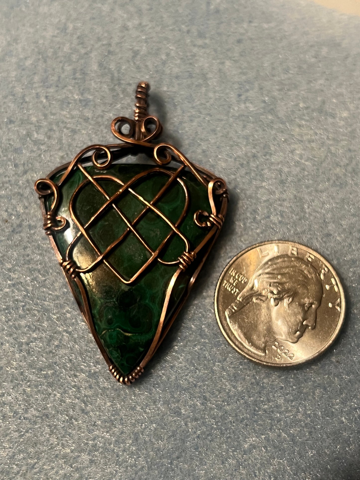 Celtic Love Knot Malachite