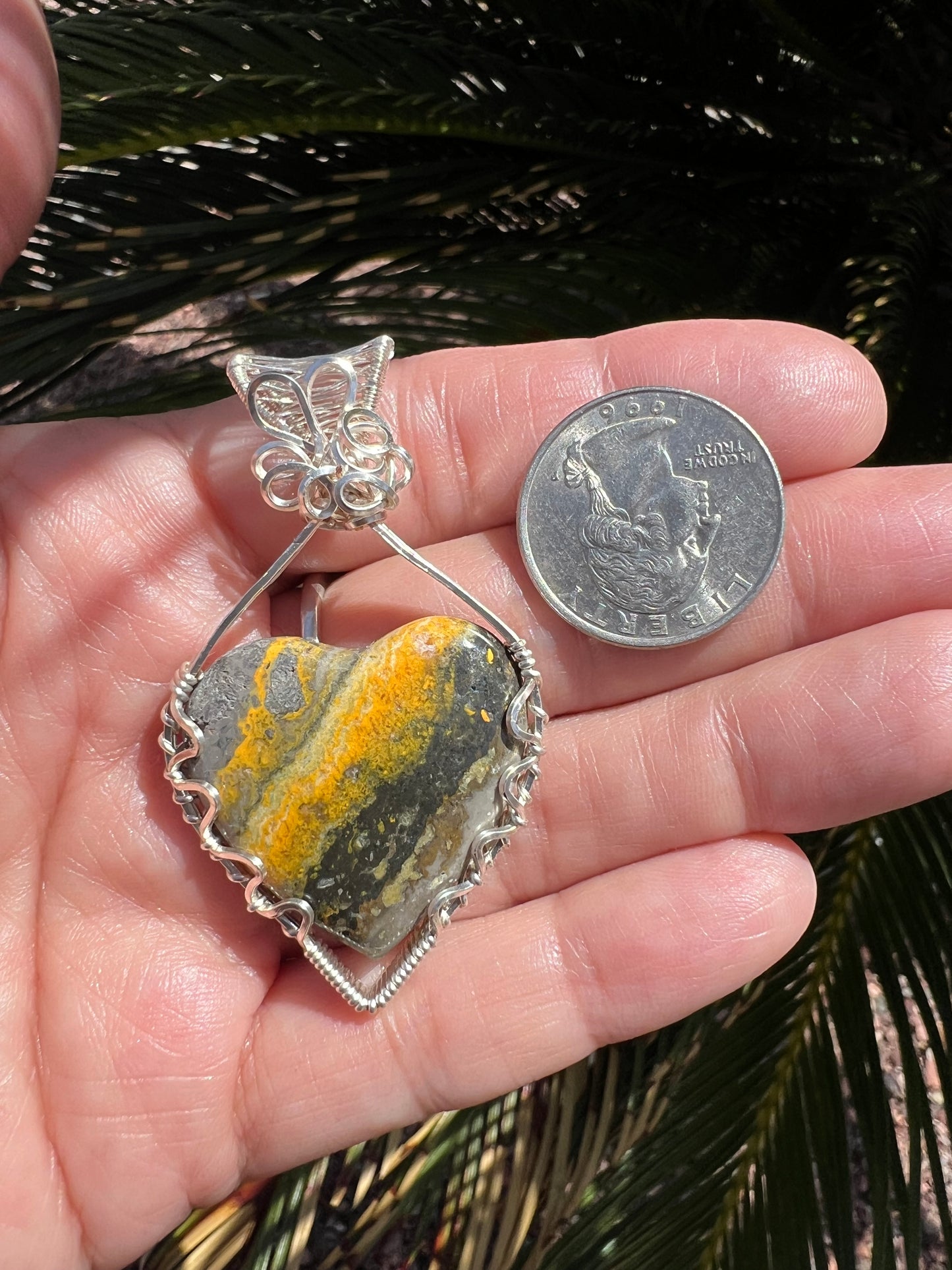 Bumblebee Jasper Heart