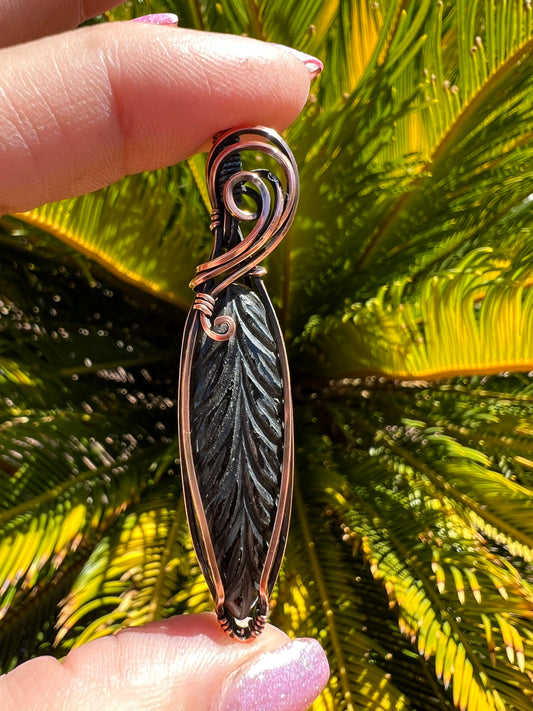 Carved Golden Sheen Obsidian ~ Nightleaf